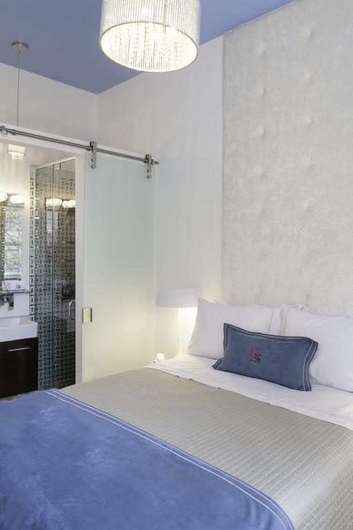 Baystreet Hotel/Motel Τορόντο Δωμάτιο φωτογραφία